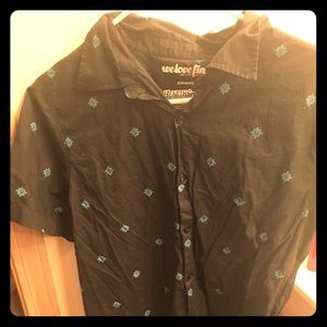 Hearthstone  S short sleeve dressshirt. Never worn